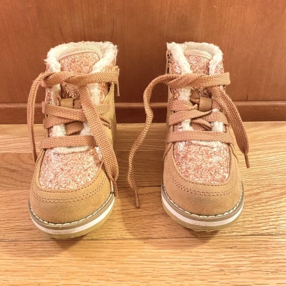 Baby Gap toddler Size 8 sparkle boots - Picture 2 of 5
